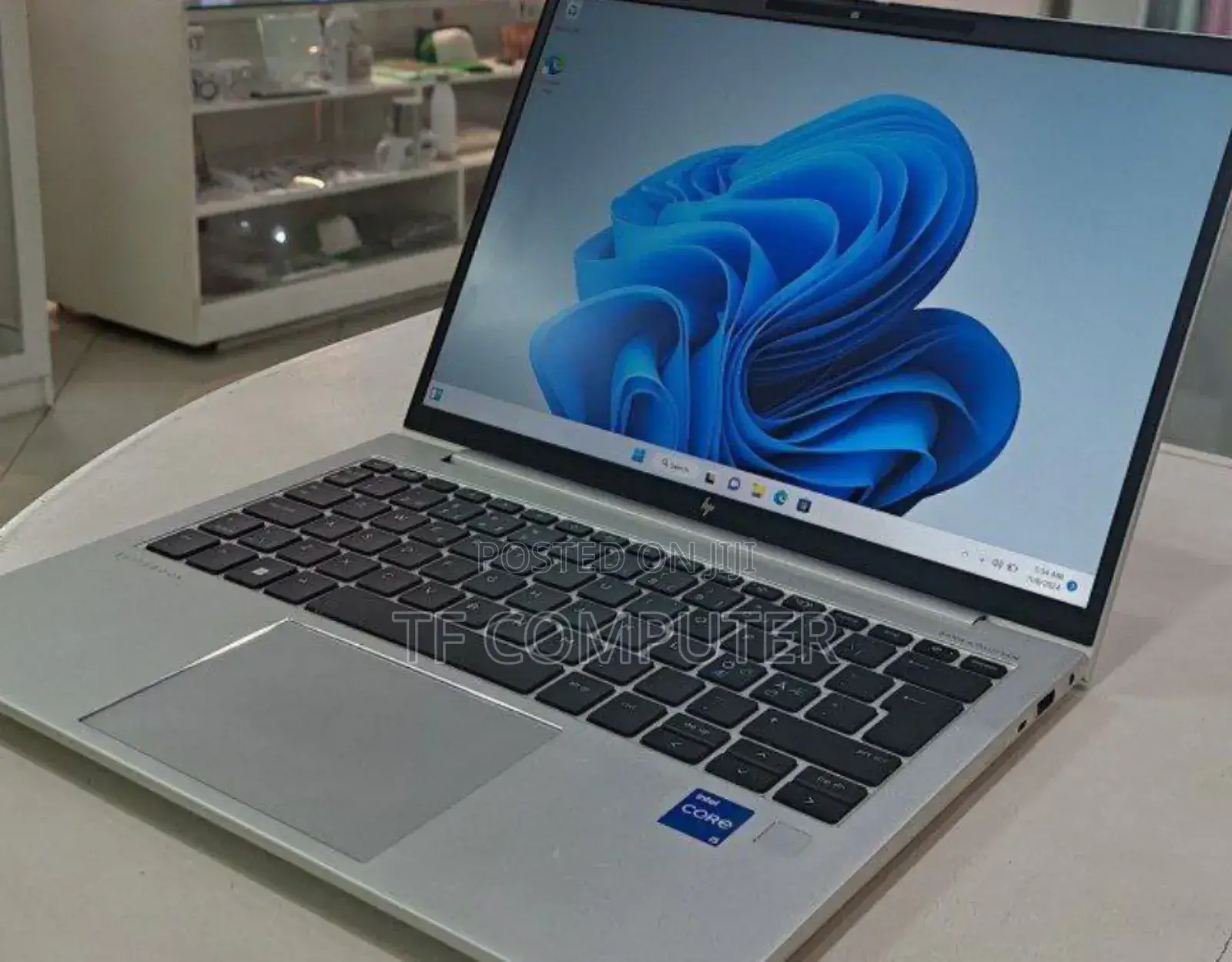 New Laptop HP EliteBook 830 G9 16GB Intel Core I5 SSD 512GB