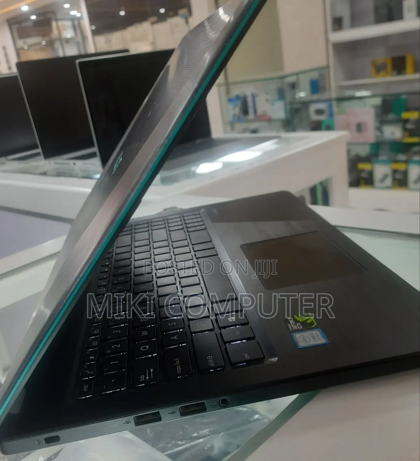 New Laptop Asus VivoBook 15 X505BA 16GB Intel Core I7 HDD+SSD 256GB