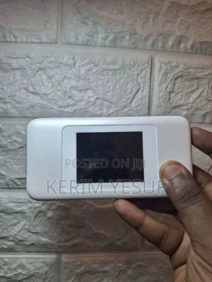 Huawei Touch Screen Portable Wireless Router ት ተንቀሳቃሽ ዋይፋይ