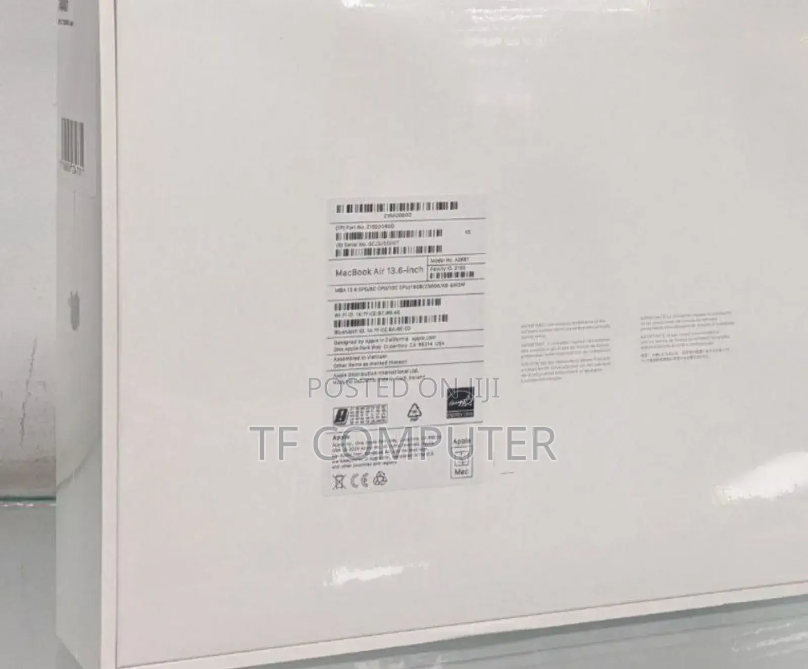 New Laptop Apple MacBook Air 2022 M2 8GB Apple M2 SSD 256GB