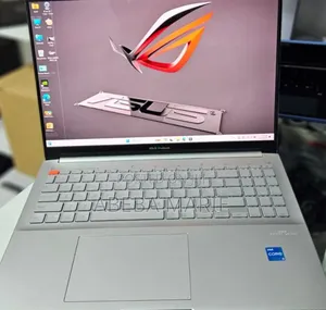 New Laptop Asus VivoBook 15 X505BA 16GB Intel Core I5 SSD 512GB