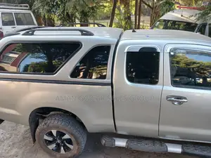 Toyota Hilux 2012 Silver
