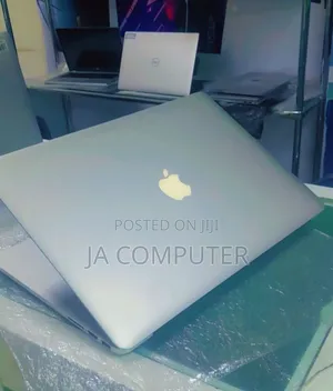 New Laptop Apple MacBook Pro 2015 16GB Intel Core I7 SSD 512GB