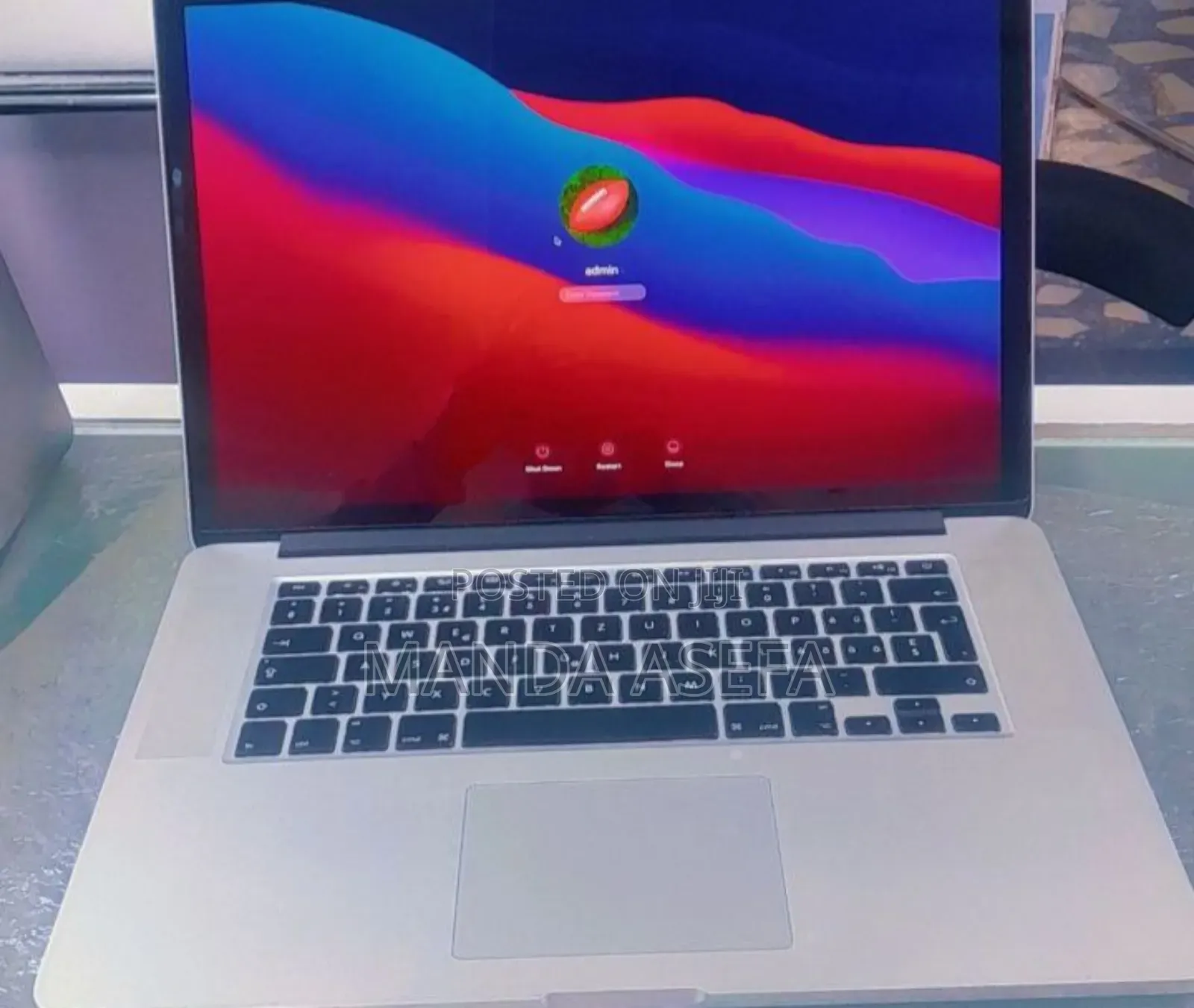 New Laptop Apple MacBook Pro 2015 16GB Intel Core I7 SSD 512GB