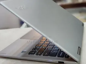 New Laptop Lenovo Yoga 710 8GB Intel Core I5 SSD 512GB