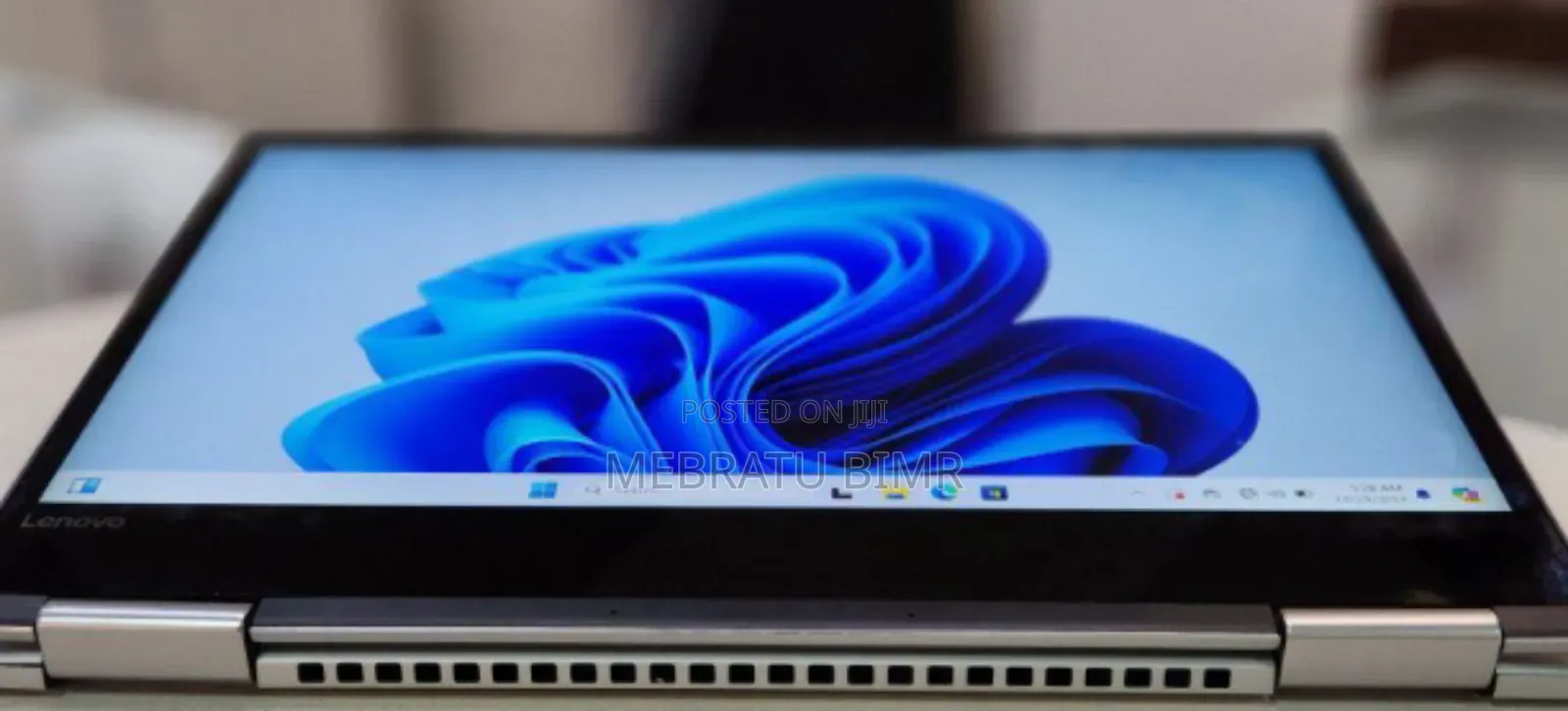 New Laptop Lenovo Yoga 710 8GB Intel Core I5 SSD 512GB