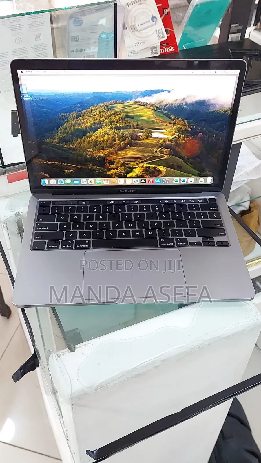 New Laptop Apple MacBook Pro 2020 16GB Intel Core I7 SSD 512GB