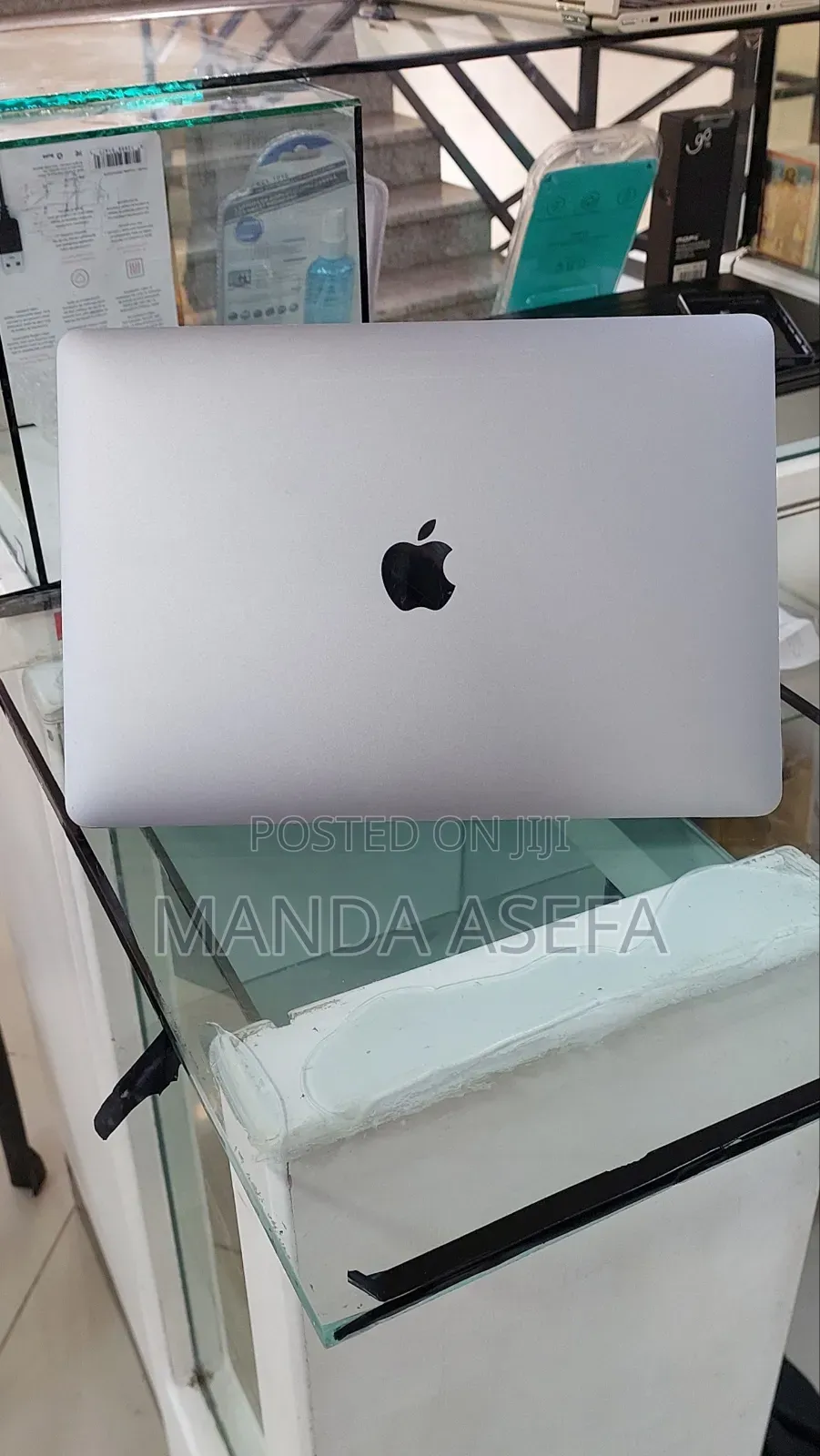 New Laptop Apple MacBook Pro 2020 16GB Intel Core I7 SSD 512GB