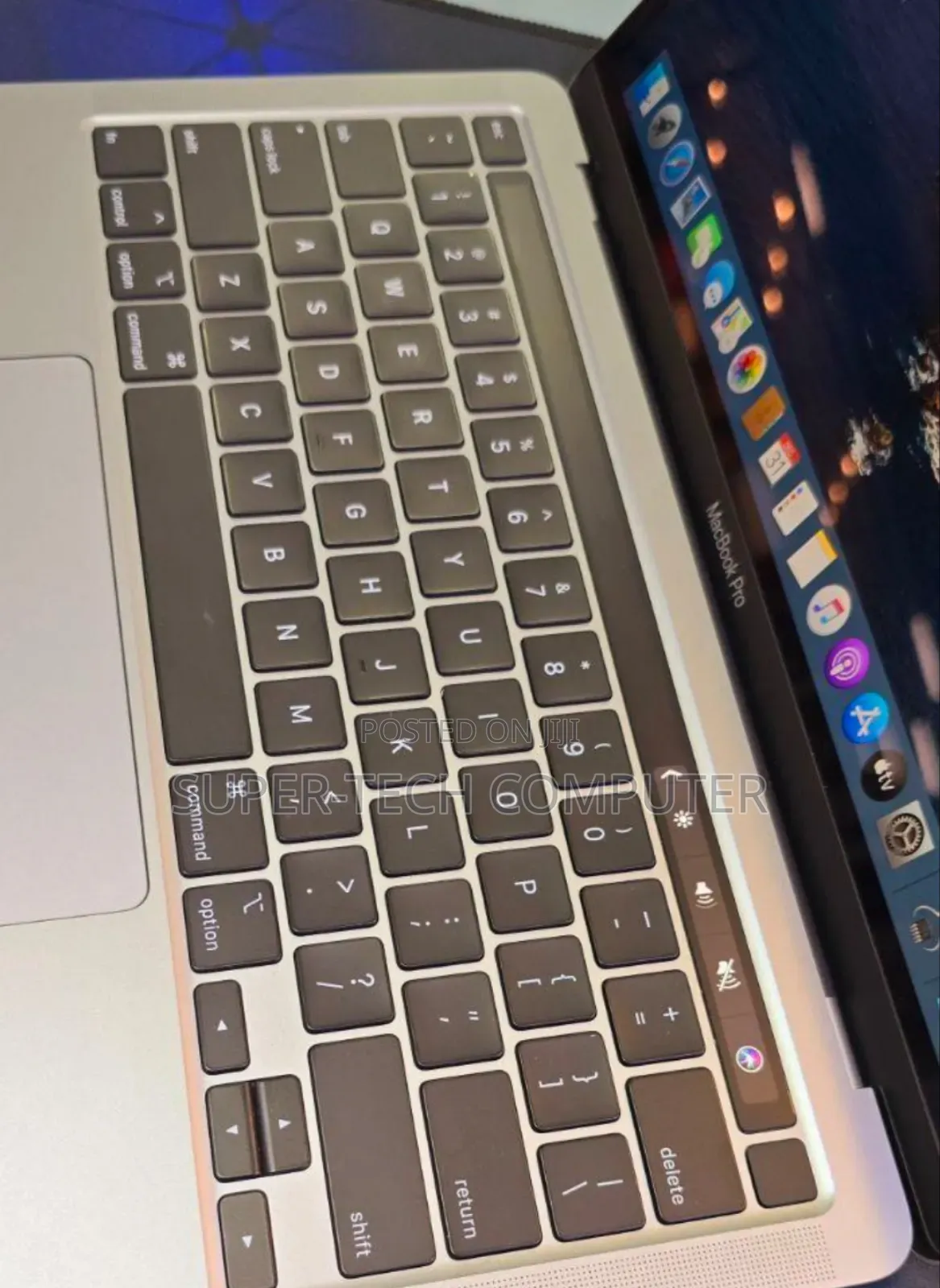 New Laptop Apple MacBook Pro 2020 16GB Intel Core I7 SSD 512GB