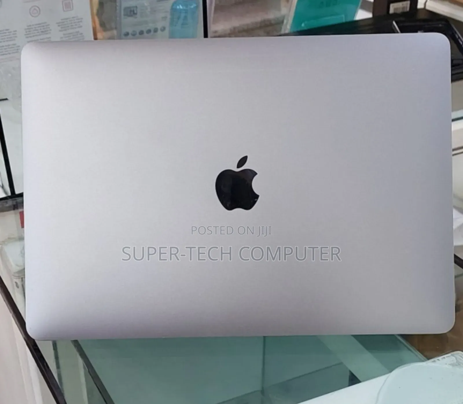 New Laptop Apple MacBook Pro 2020 16GB Intel Core I7 SSD 512GB