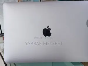 Photo - New Laptop Apple MacBook Pro 2020 16GB Intel Core I7 SSD 512GB
