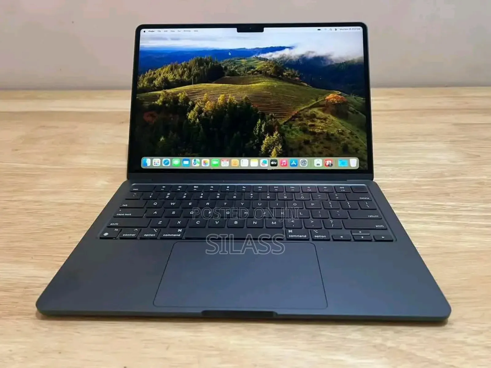 New Laptop Apple MacBook Pro 2020 16GB Intel Core I7 SSD 512GB