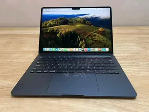 New Laptop Apple MacBook Pro 2020 16GB Intel Core I7 SSD 512GB