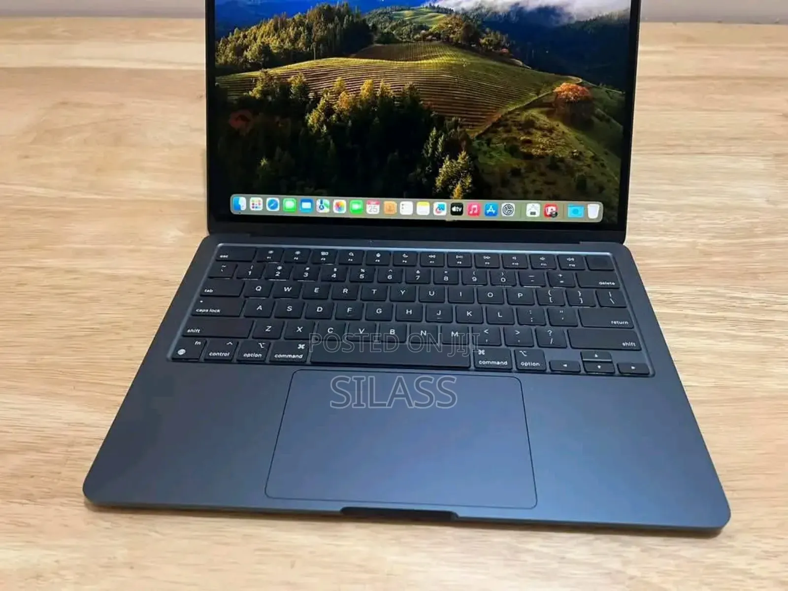New Laptop Apple MacBook Pro 2020 16GB Intel Core I7 SSD 512GB