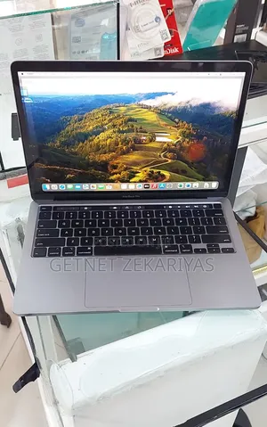 New Laptop Apple MacBook Pro 2020 16GB Intel Core I7 SSD 512GB
