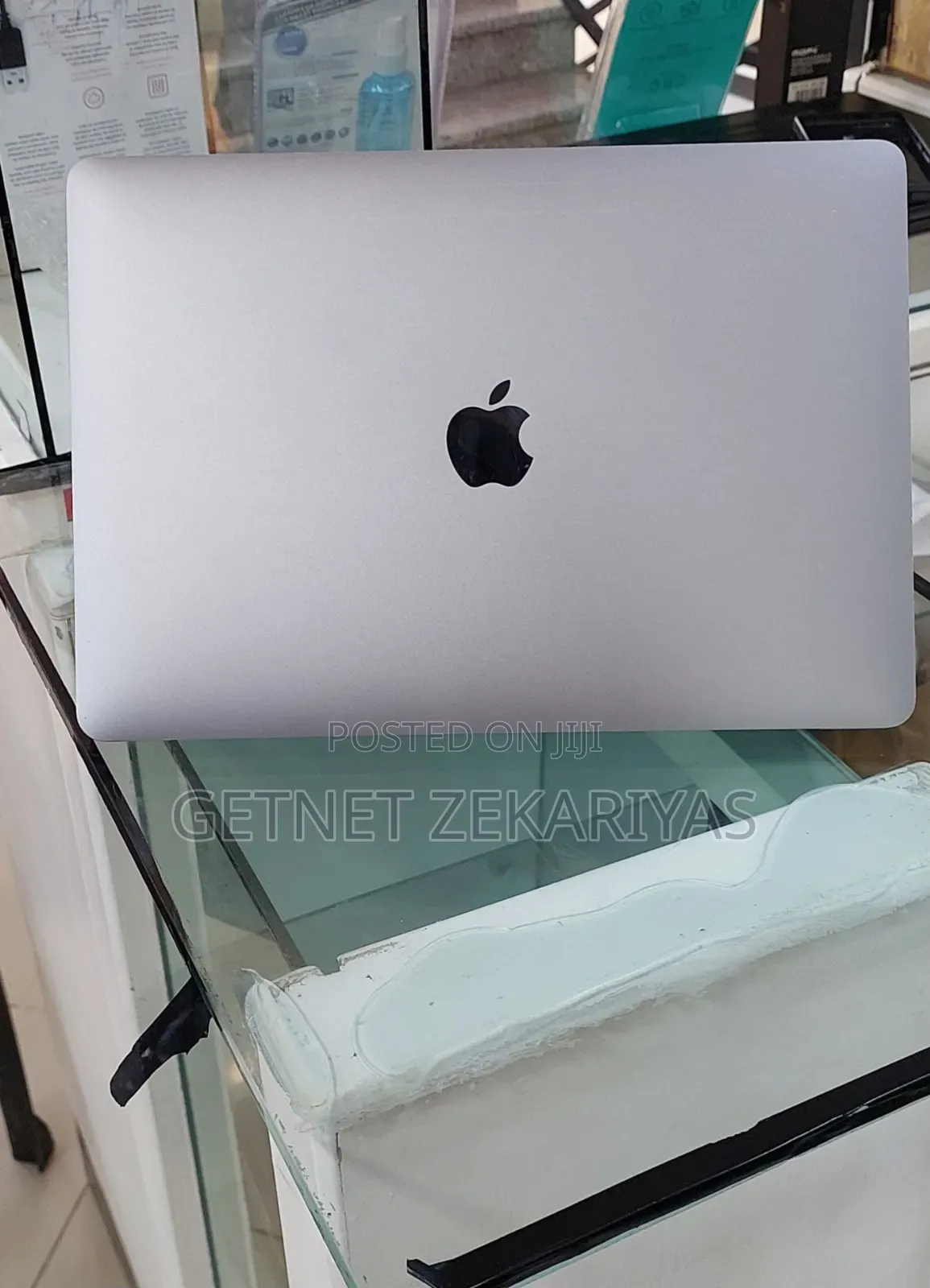 New Laptop Apple MacBook Pro 2020 16GB Intel Core I7 SSD 512GB