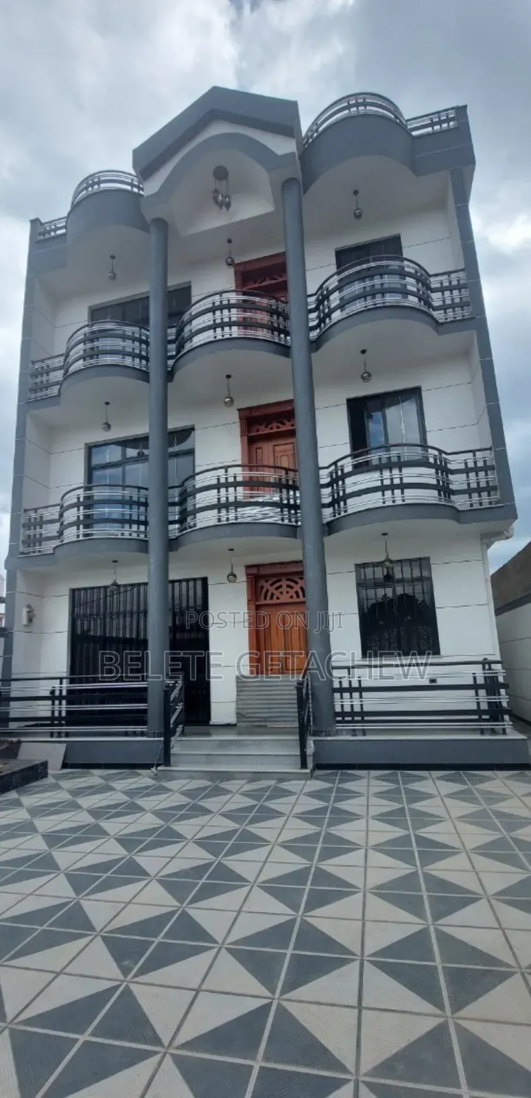8bdrm House in Betel,  G+3 Half, Kolfe Keranio for sale