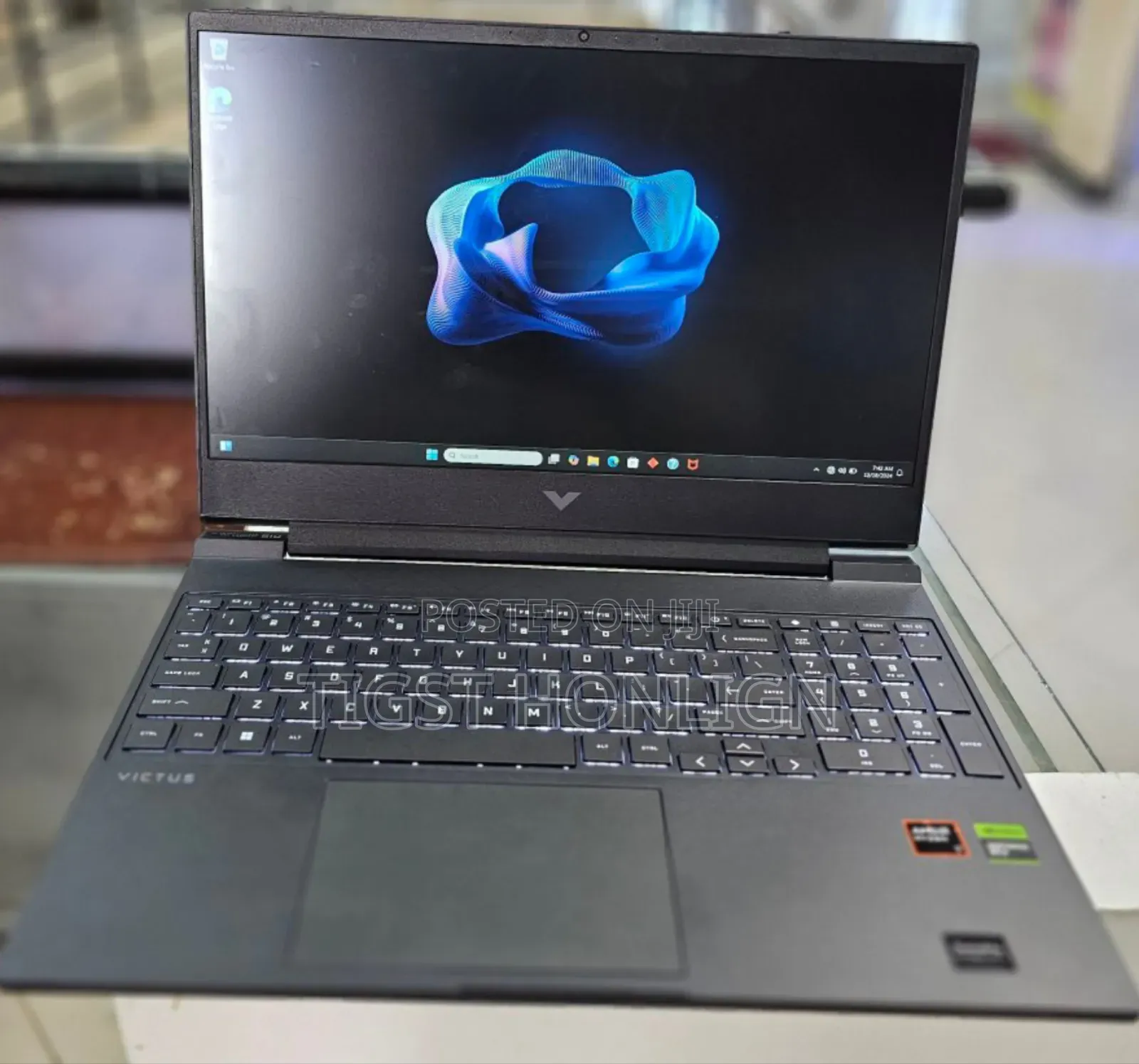 New Laptop HP Victus 16 16GB AMD Ryzen 7 SSD 1T