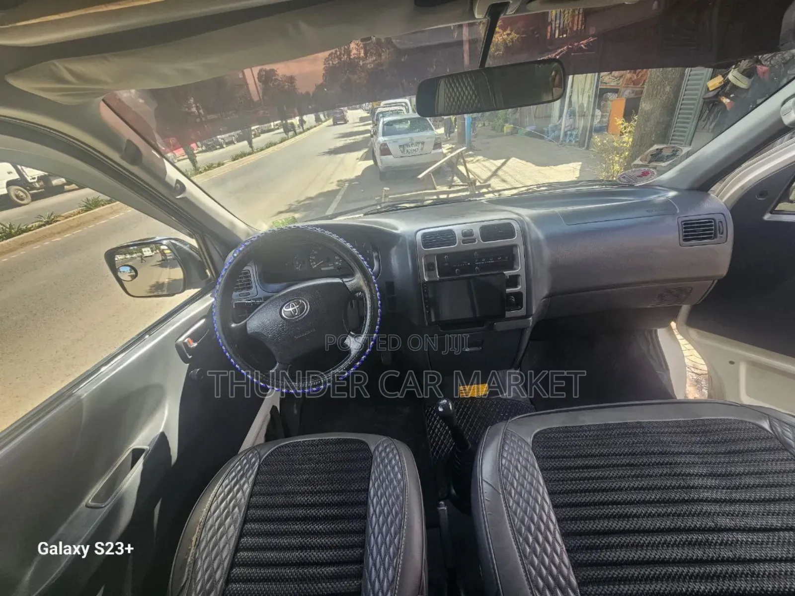 Toyota HiAce 2008 White