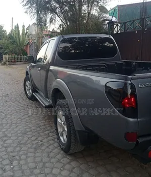 Mitsubishi L200 2008 Gray