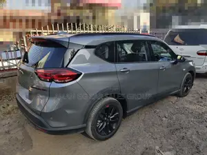 Chevrolet Orlando 2024 Gray