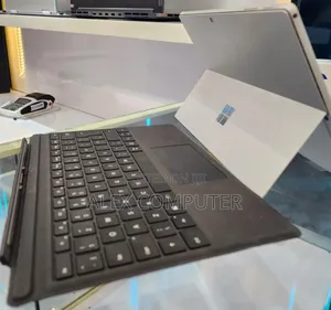New Laptop Microsoft Surface Pro 7 8GB Intel Core I5 SSD 256GB