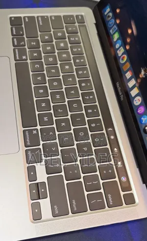 New Laptop Apple MacBook Pro 2020 16GB Intel Core I7 SSD 512GB