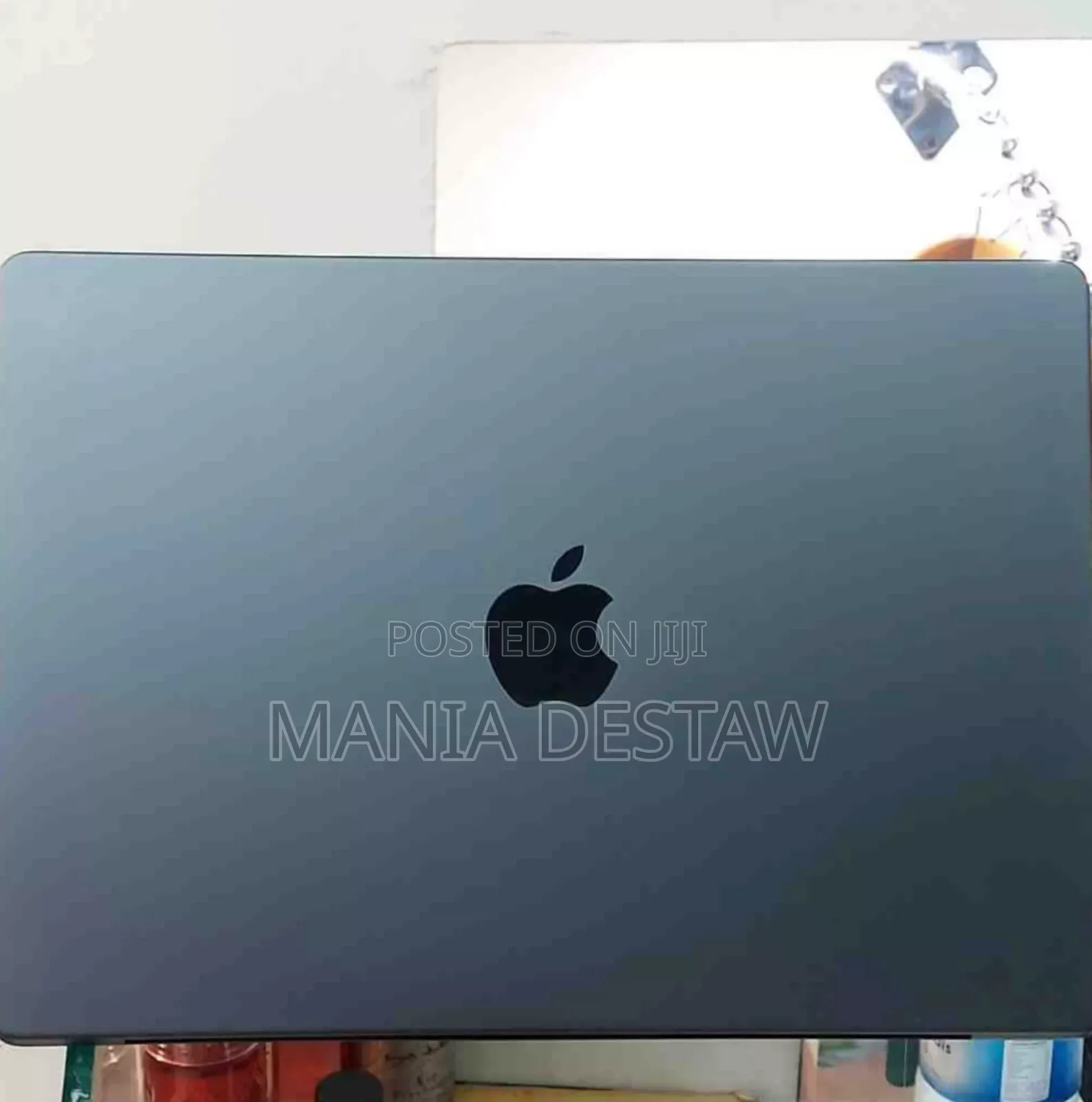 New Laptop Apple MacBook Pro 18GB Apple M3 Pro SSD 512GB