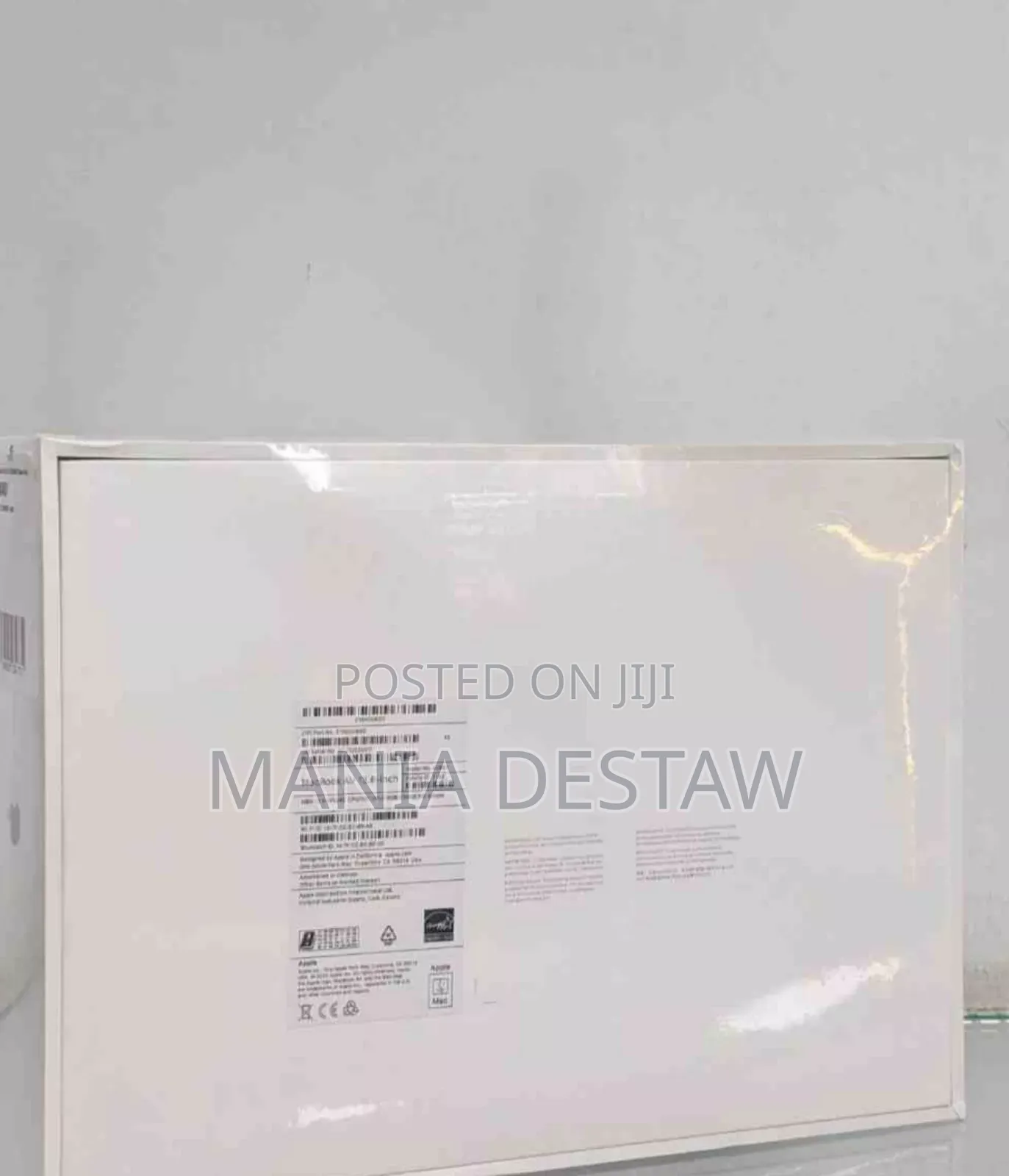 New Laptop Apple MacBook Pro 2022 M2 16GB Apple M2 SSD 256GB