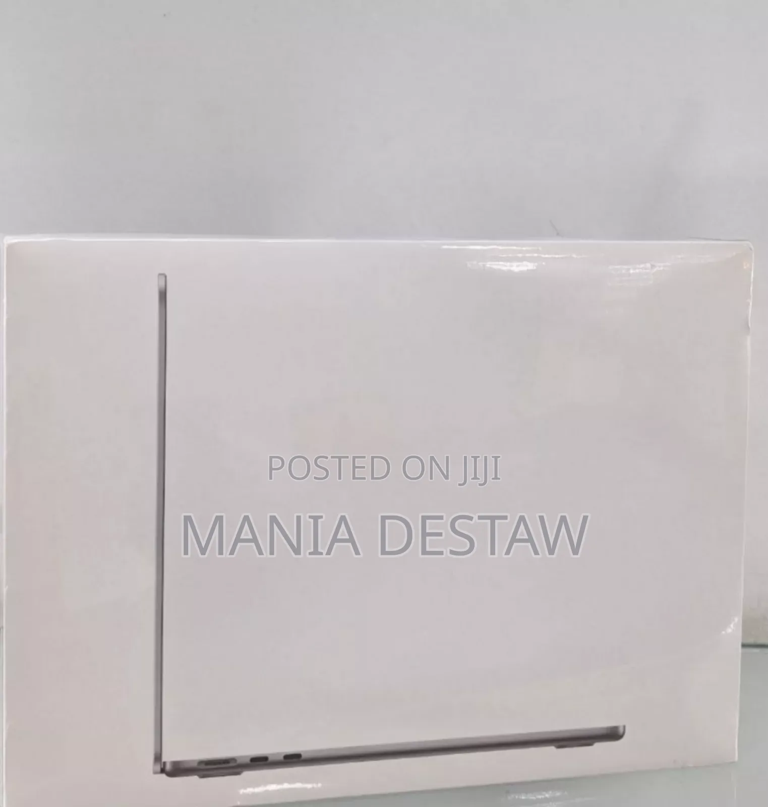 New Laptop Apple MacBook Pro 2022 M2 16GB Apple M2 SSD 256GB