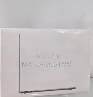 New Laptop Apple MacBook Pro 2022 M2 16GB Apple M2 SSD 256GB