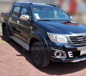 Toyota Hilux 2014 Black