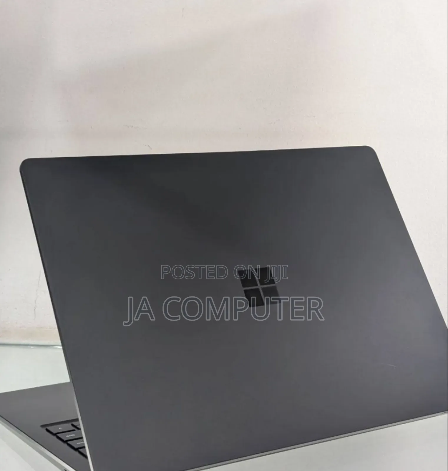 New Laptop Microsoft Surface 16GB Intel Core I7 SSD 512GB