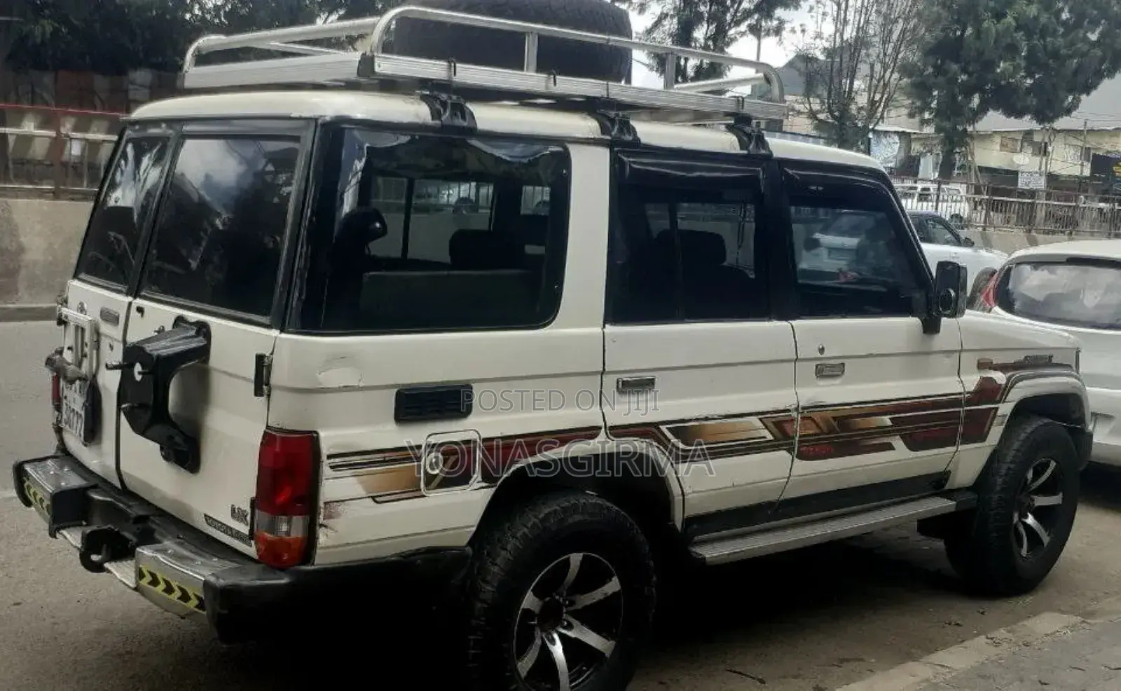 Toyota Land Cruiser 1998 White