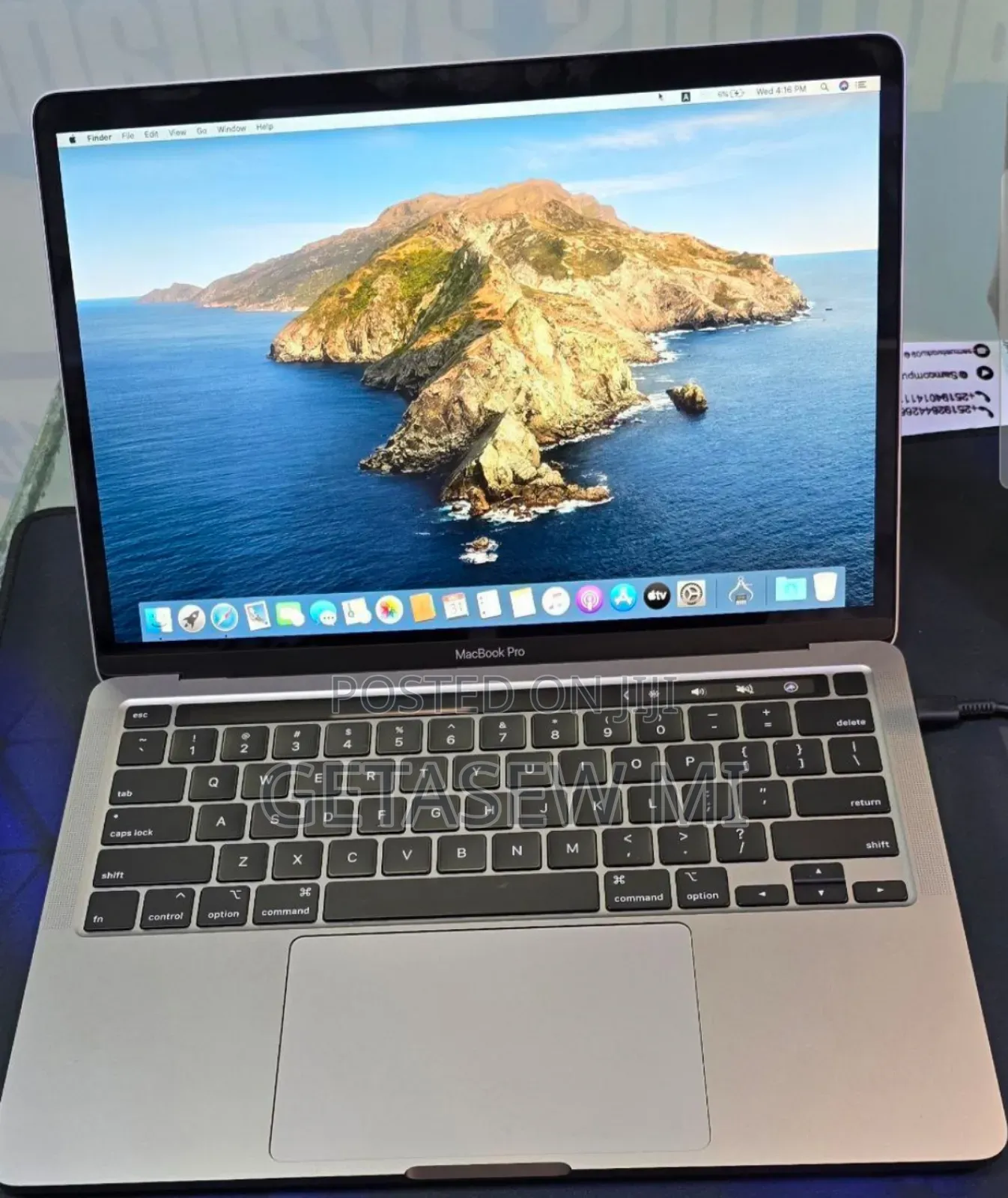 New Laptop Apple MacBook 2020 16GB Intel Core I7 SSD 512GB