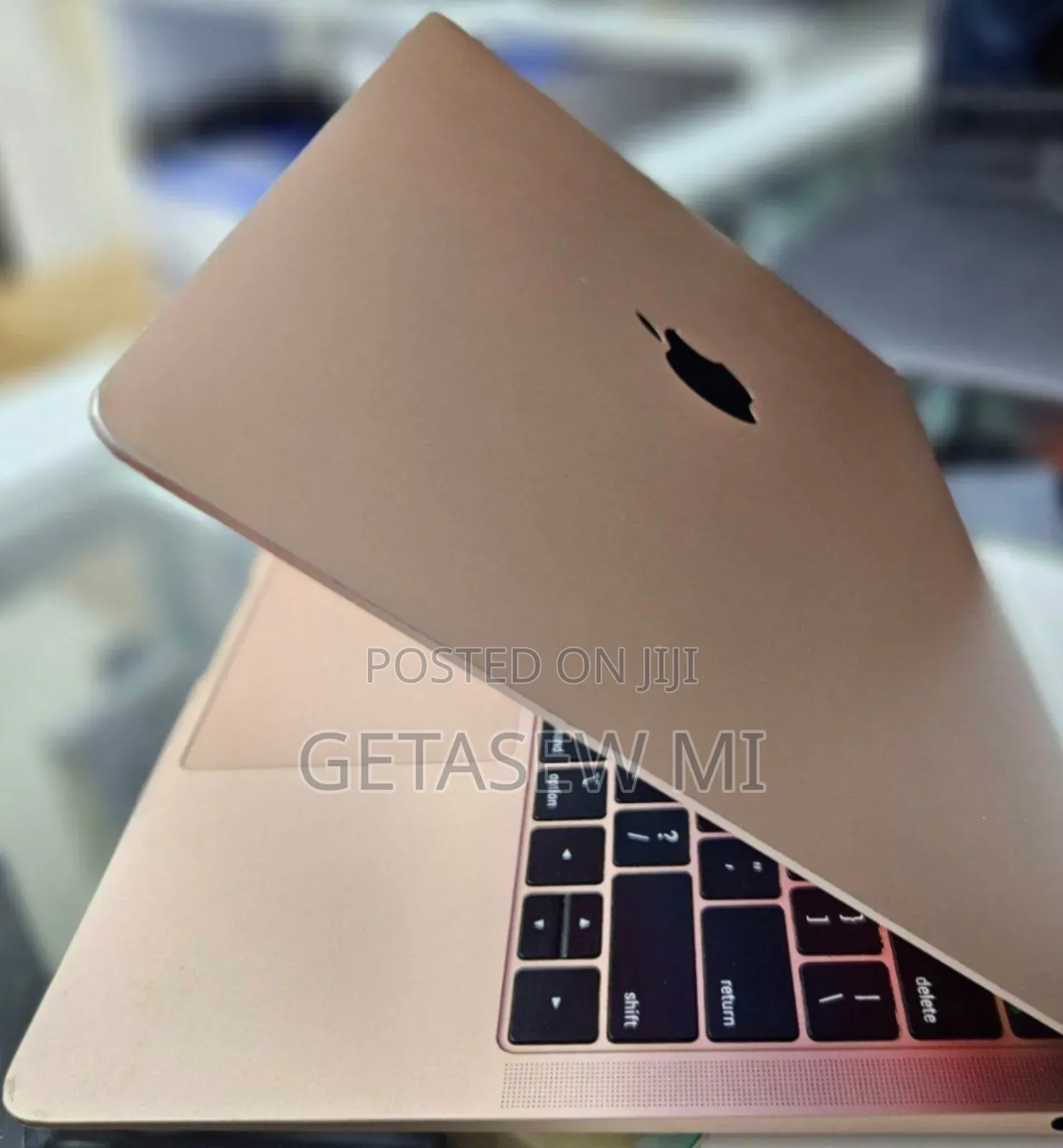 New Laptop Apple MacBook 2020 16GB Apple M1 SSD 512GB