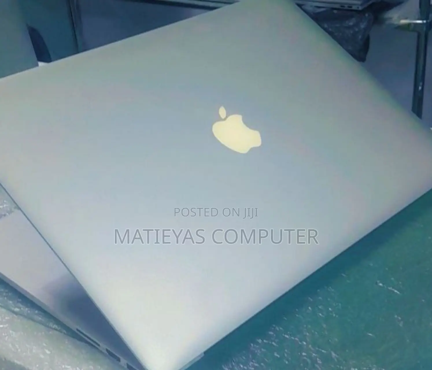 New Laptop Apple MacBook Pro 2015 16GB Intel Core I7 SSD 512GB