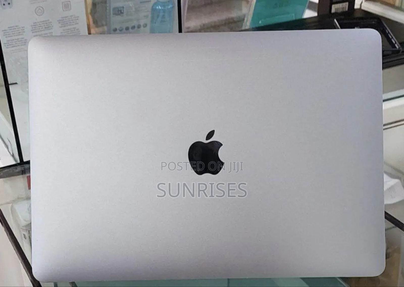 New Laptop Apple MacBook Pro 2020 16GB Intel Core I7 SSD 512GB