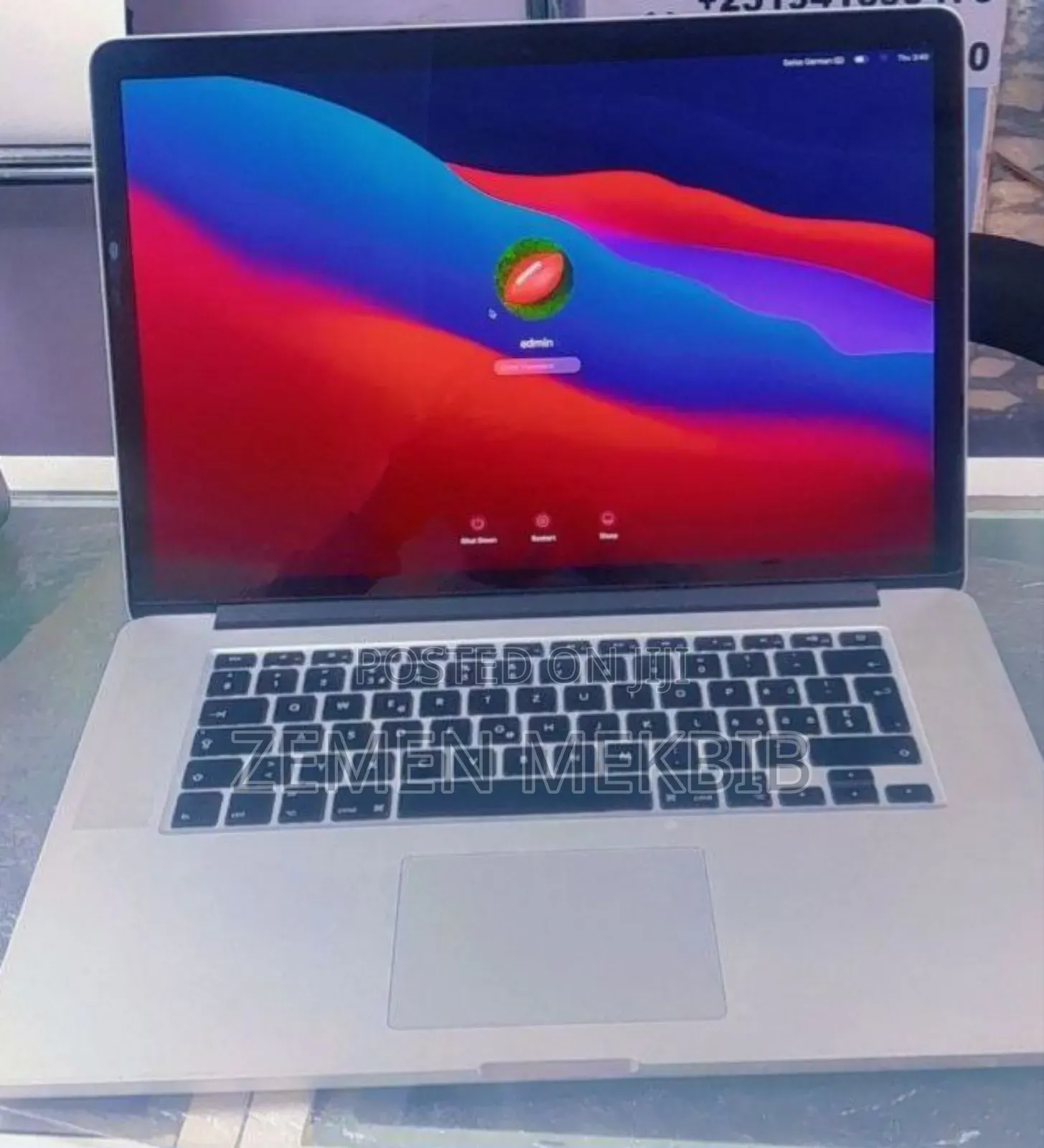 New Laptop Apple MacBook Pro 2015 16GB Intel Core I7 SSD 512GB