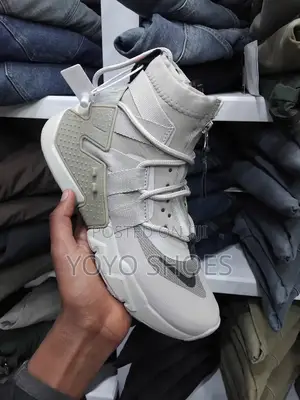 Nike Grip Boots