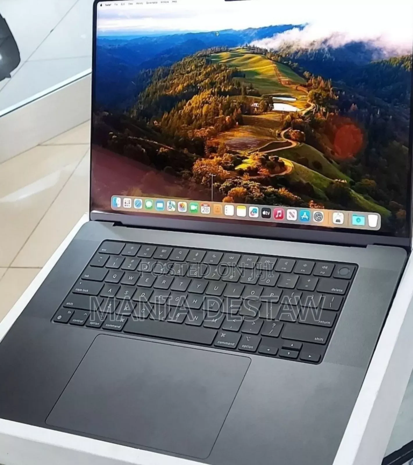 New Apple MacBook Pro 2023 M3 Pro 16-Inch 18GB Apple M3 Max SSD 512GB