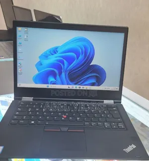 Photo - New Laptop Lenovo ThinkPad Yoga 370 8GB Intel Core I5 SSD 512GB