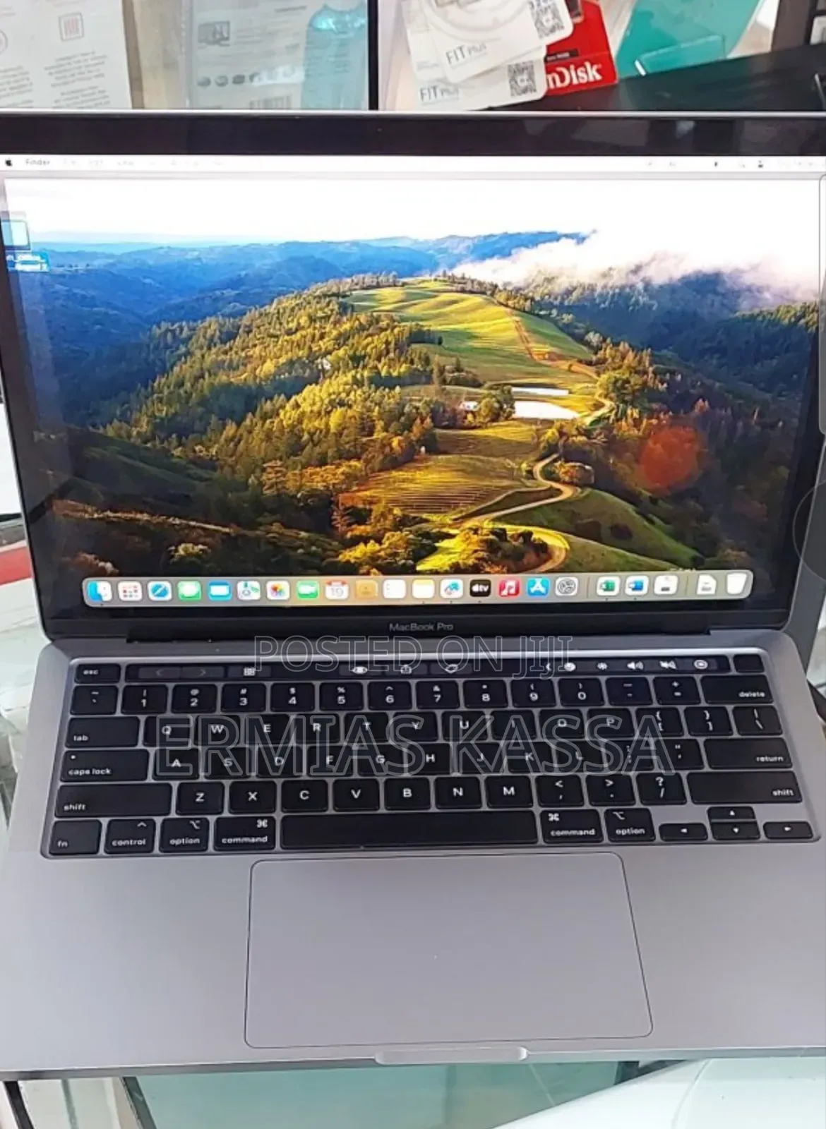 New Laptop Apple MacBook Pro 2017 16GB Intel Core I7 SSD 512GB