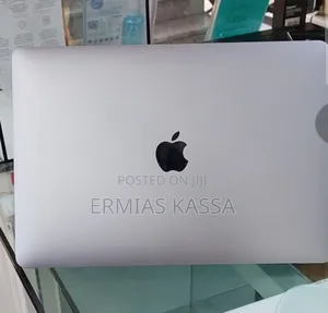 New Laptop Apple MacBook Pro 2017 16GB Intel Core I7 SSD 512GB