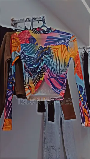 Photo - Womens Crop Top