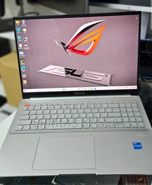 Photo - New Laptop Asus VivoBook 15 X505BA 16GB Intel Core I5 SSD 512GB