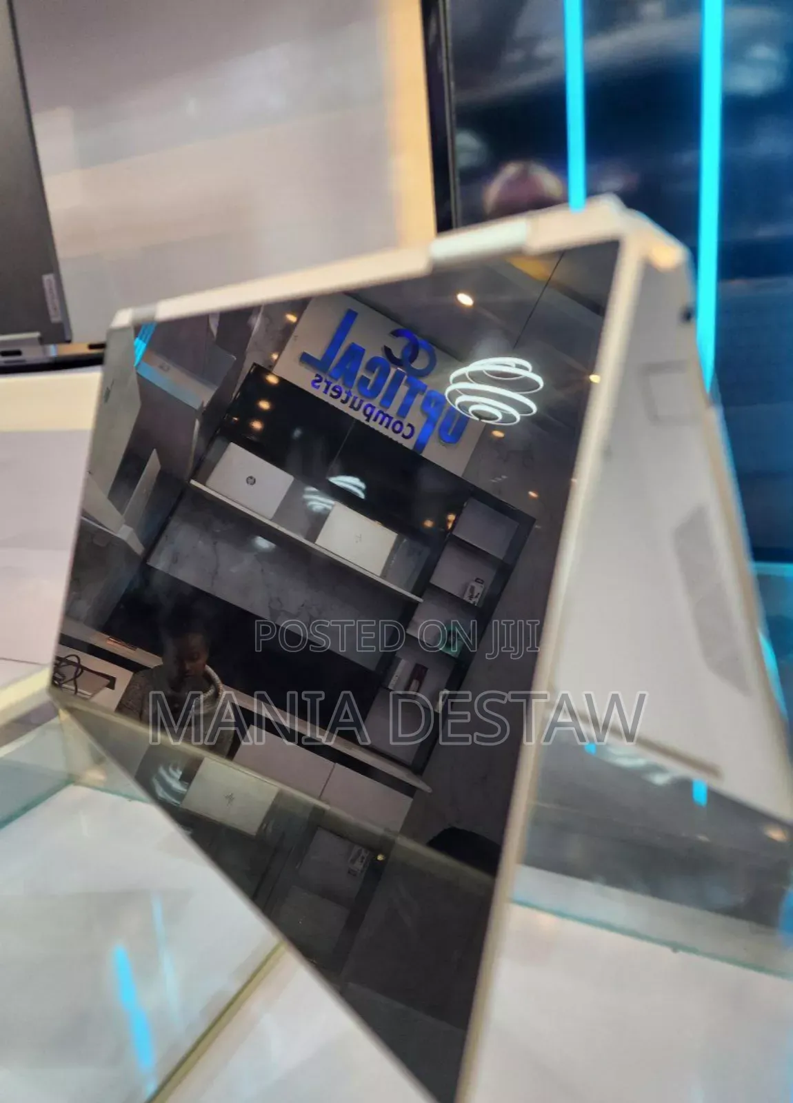 New Laptop HP Spectra 13 16GB Intel Core I7 SSD 1T