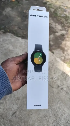 Photo - Samsung Galaxy Watch 5 Smart Watch (Original)