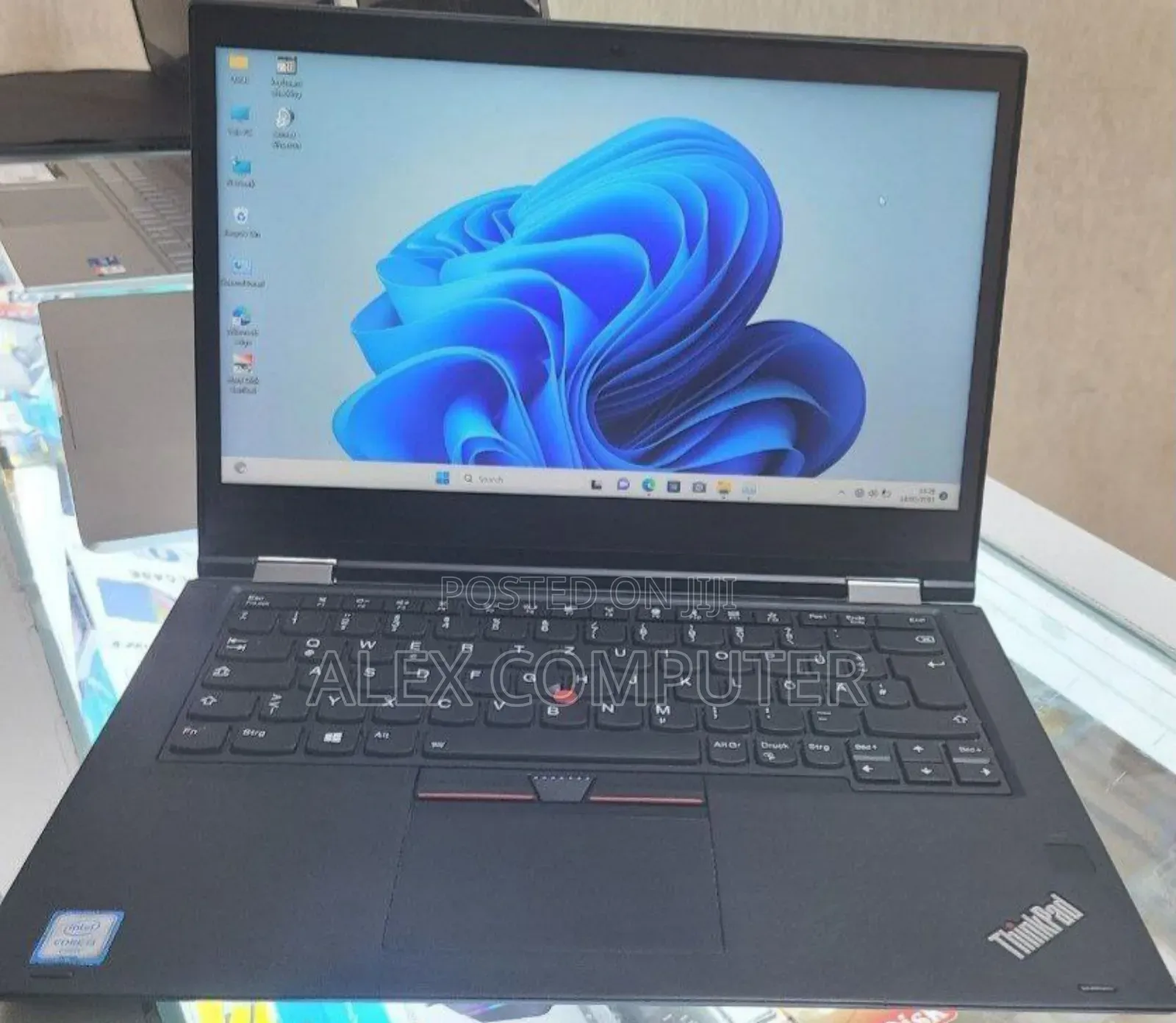 New Laptop Lenovo ThinkPad Yoga 8GB Intel Core I5 SSD 512GB