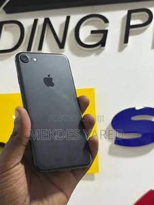 New Apple iPhone 7 128 GB Black